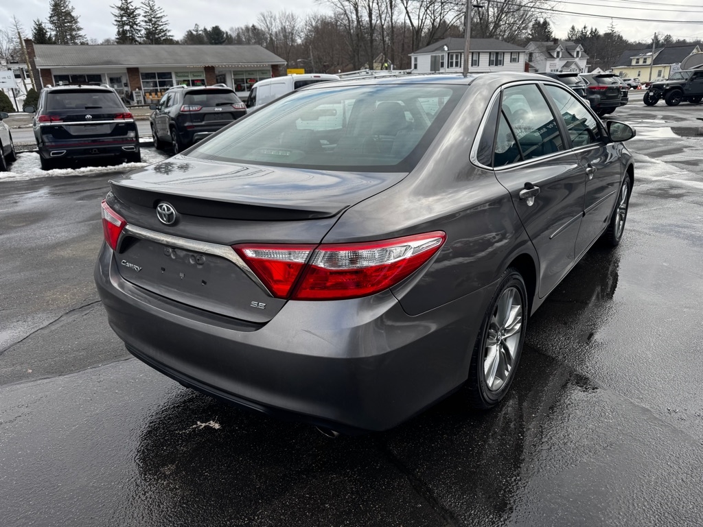 Toyota Camry 4dr Sdn I4 Auto XLE (Natl) 2015