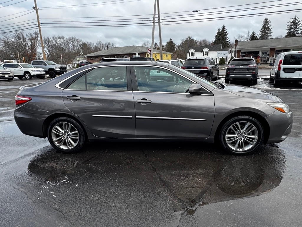 Toyota Camry 4dr Sdn I4 Auto XLE (Natl) 2015