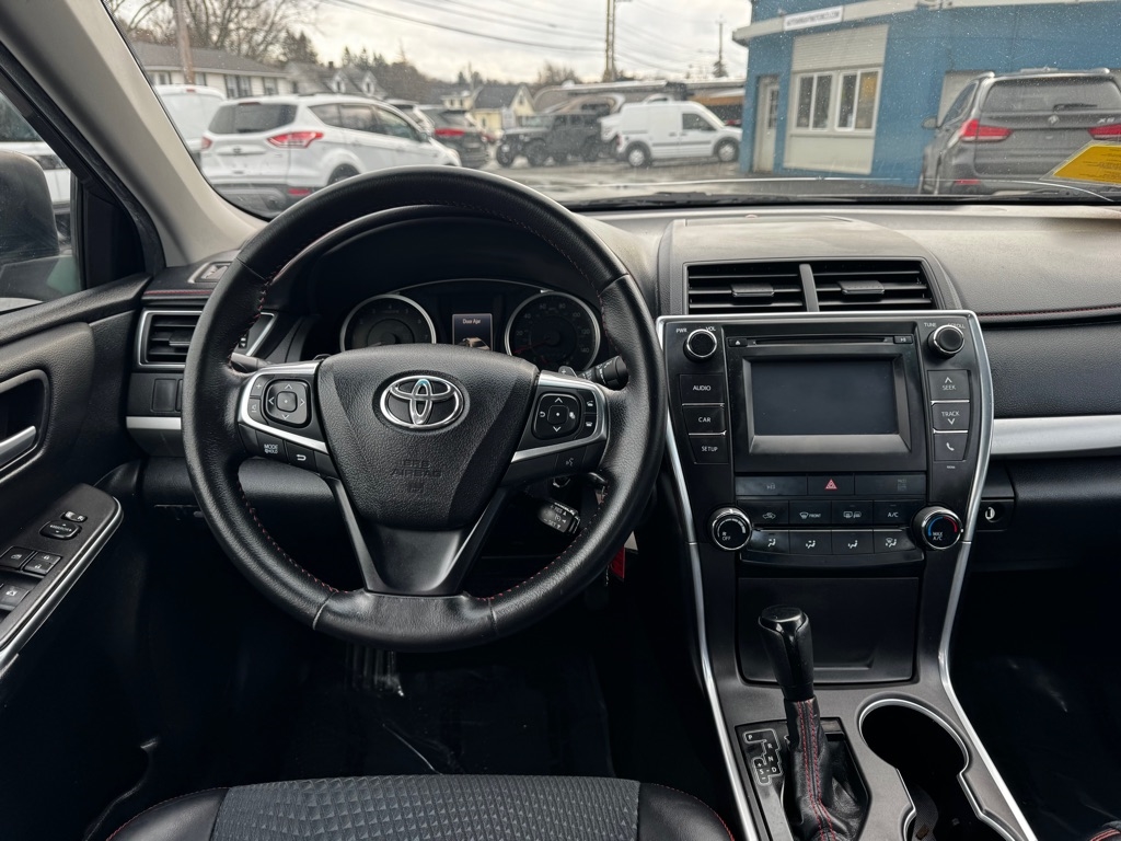 Toyota Camry 4dr Sdn I4 Auto XLE (Natl) 2015