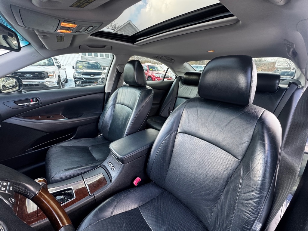 Lexus ES 350 4dr Sdn 2011