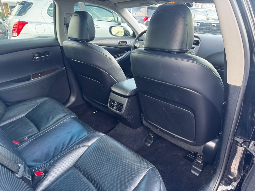 Lexus ES 350 4dr Sdn 2011