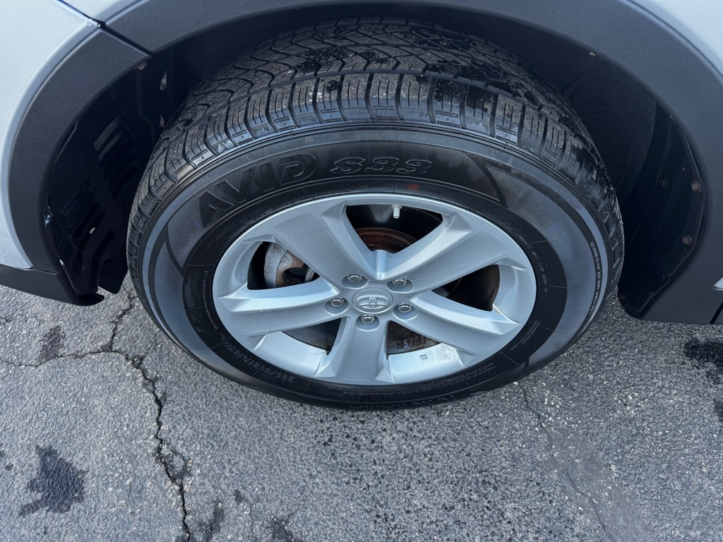 Toyota RAV4 AWD 4dr XLE (Natl) 2014