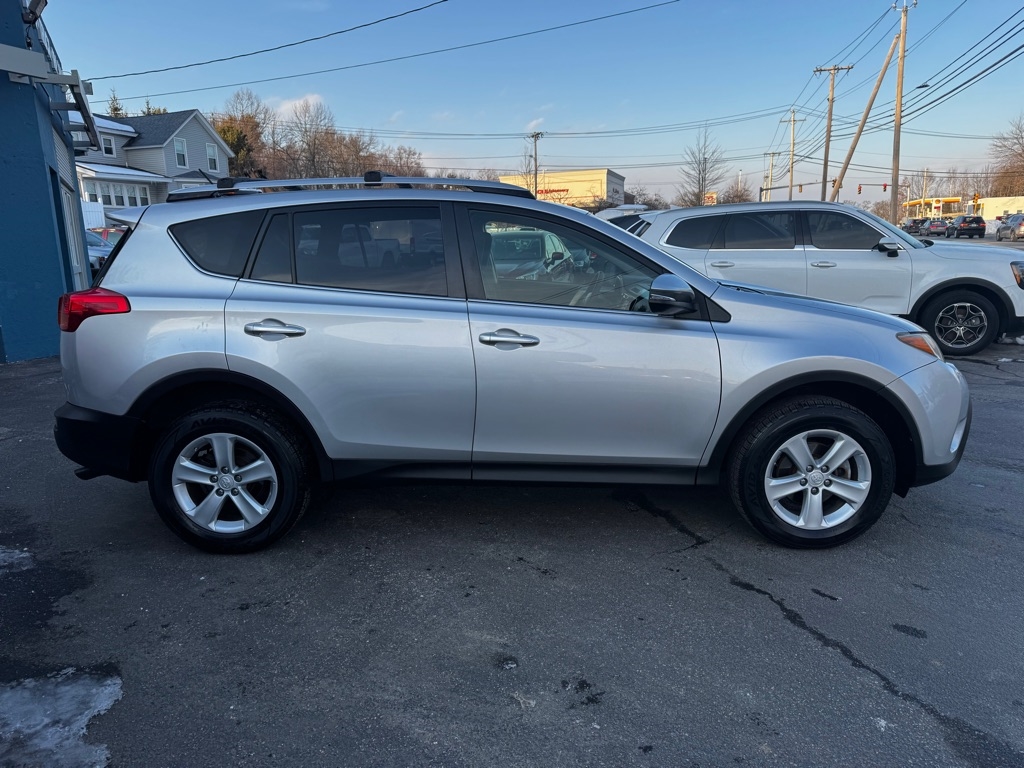 Toyota RAV4 AWD 4dr XLE (Natl) 2014