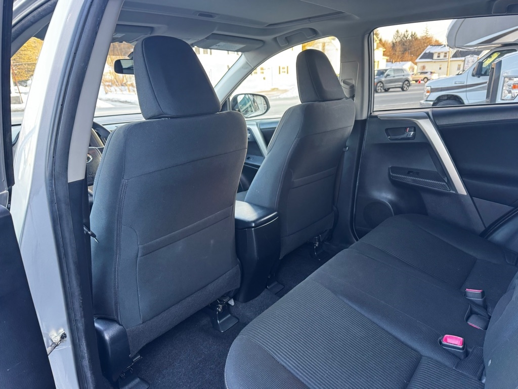 Toyota RAV4 AWD 4dr XLE (Natl) 2014