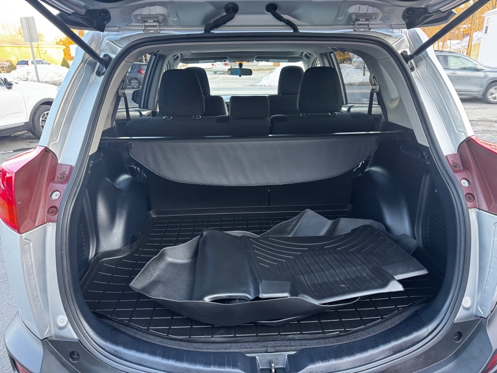 Toyota RAV4 AWD 4dr XLE (Natl) 2014