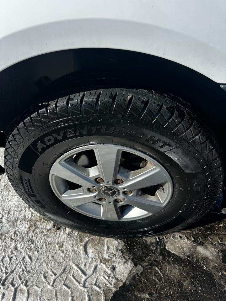 Mercedes-Benz Sprinter Van 2500 Standard Roof V6 144" RWD 2019