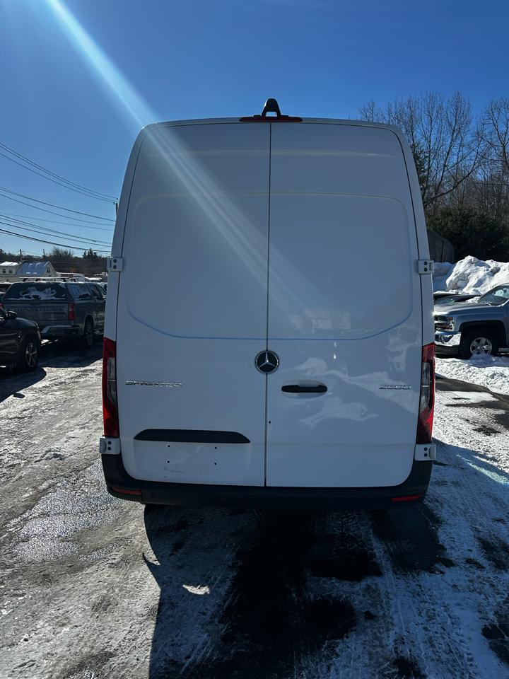 Mercedes-Benz Sprinter Van 2500 Standard Roof V6 144" RWD 2019