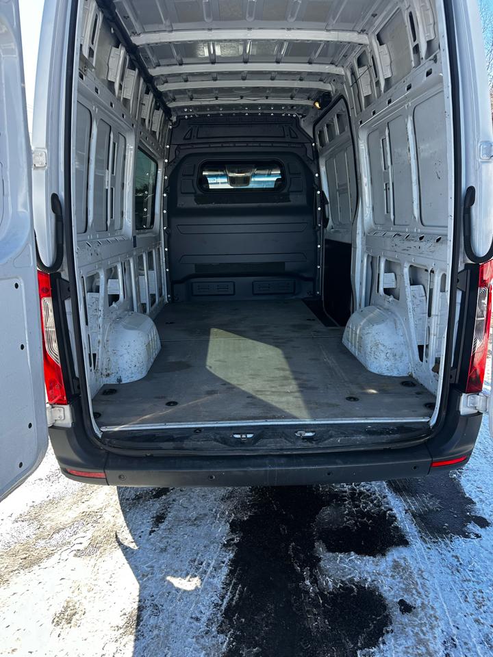 Mercedes-Benz Sprinter Van 2500 Standard Roof V6 144" RWD 2019