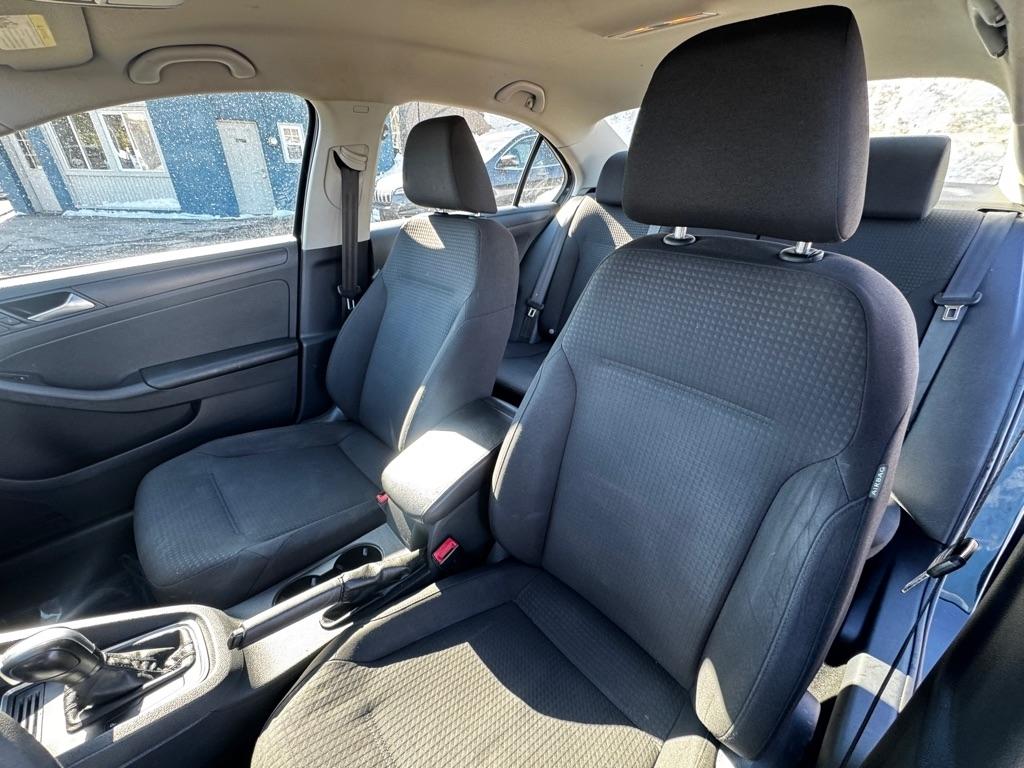 Volkswagen Jetta Sedan 4dr Auto 1.4T S 2016