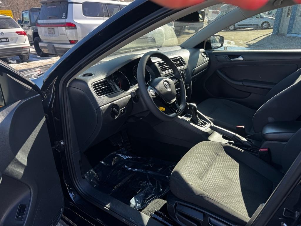 Volkswagen Jetta Sedan 4dr Auto 1.4T S 2016