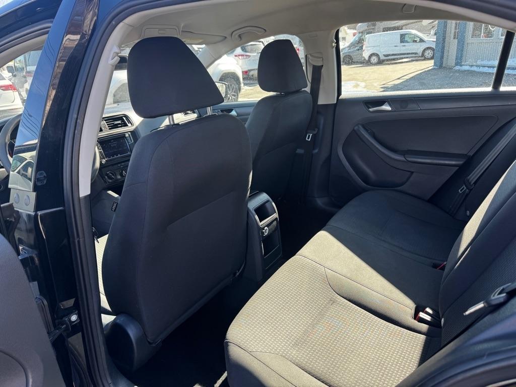 Volkswagen Jetta Sedan 4dr Auto 1.4T S 2016