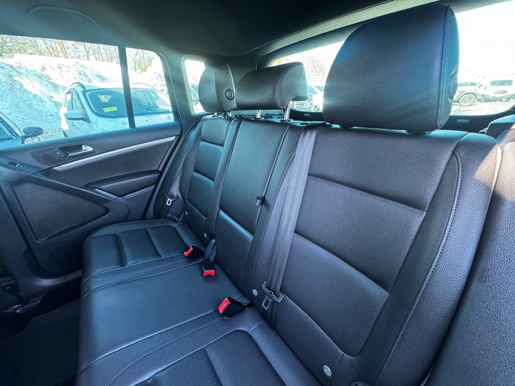 Volkswagen Tiguan 4MOTION 4dr Auto R-Line 2016