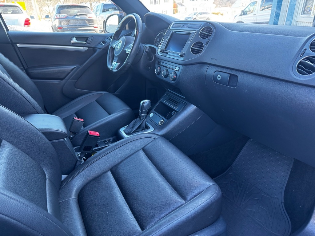 Volkswagen Tiguan 4MOTION 4dr Auto R-Line 2016