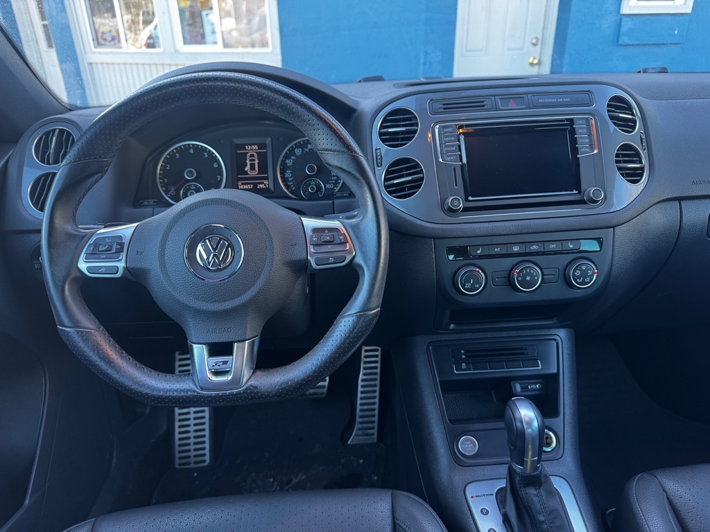 Volkswagen Tiguan 4MOTION 4dr Auto R-Line 2016