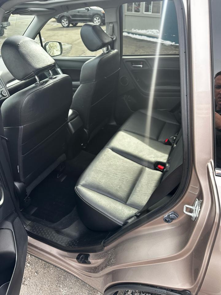 Subaru Forester 4dr CVT 2.5i Limited PZEV 2015