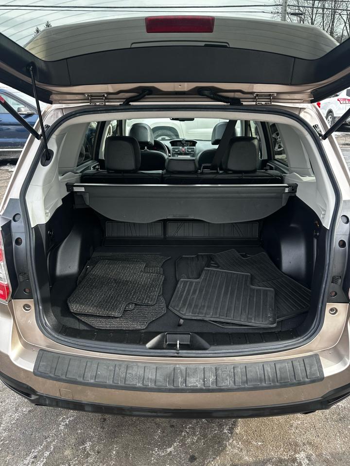 Subaru Forester 4dr CVT 2.5i Limited PZEV 2015