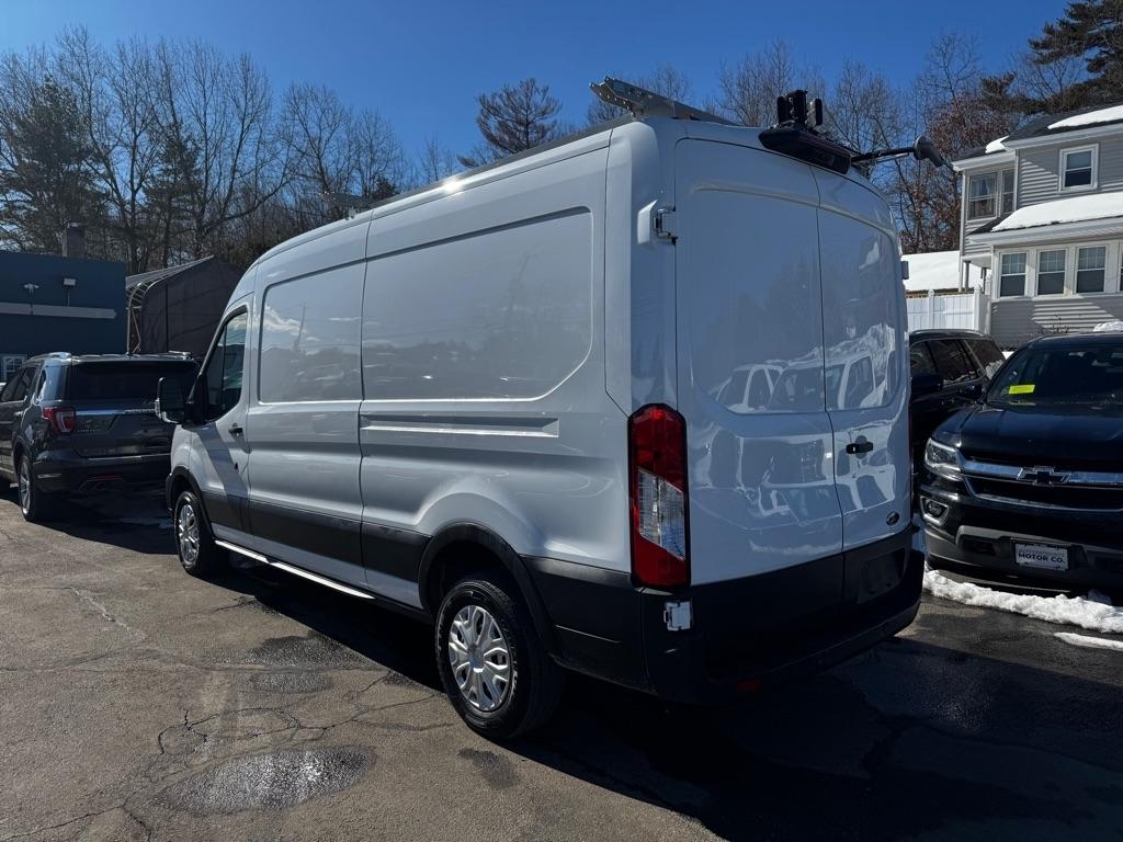 Ford Transit Cargo Van T-250 130" Med Rf 9070 GVWR RWD 2021