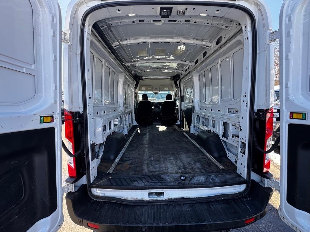 Ford Transit Cargo Van T-250 130" Med Rf 9070 GVWR RWD 2021
