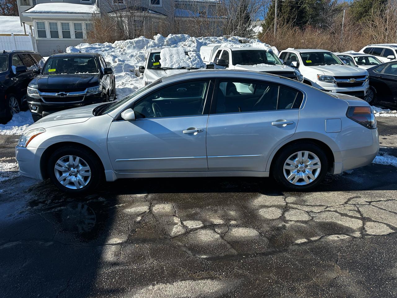 Nissan Altima 4dr Sdn I4 CVT 2.5 S 2012