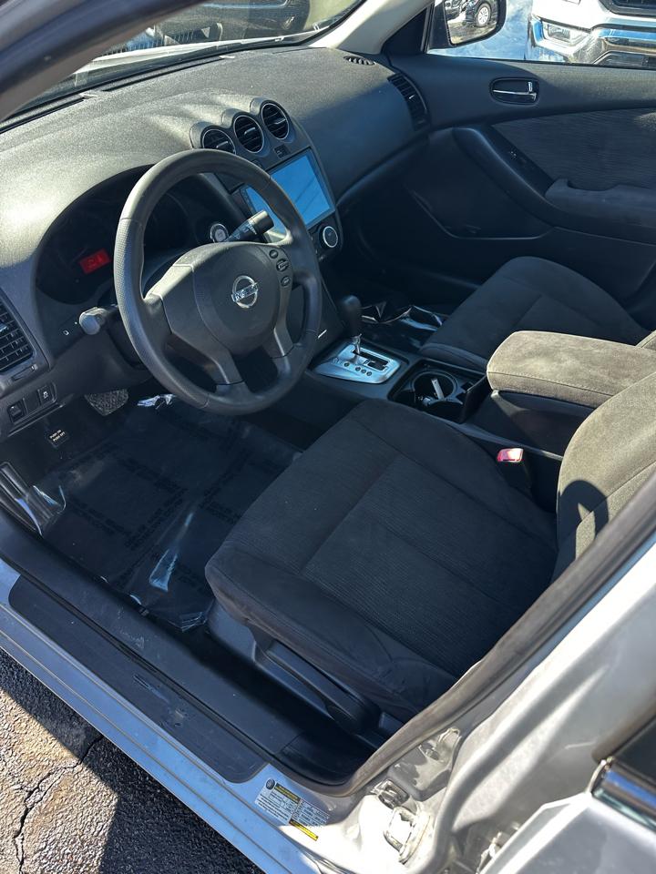 Nissan Altima 4dr Sdn I4 CVT 2.5 S 2012