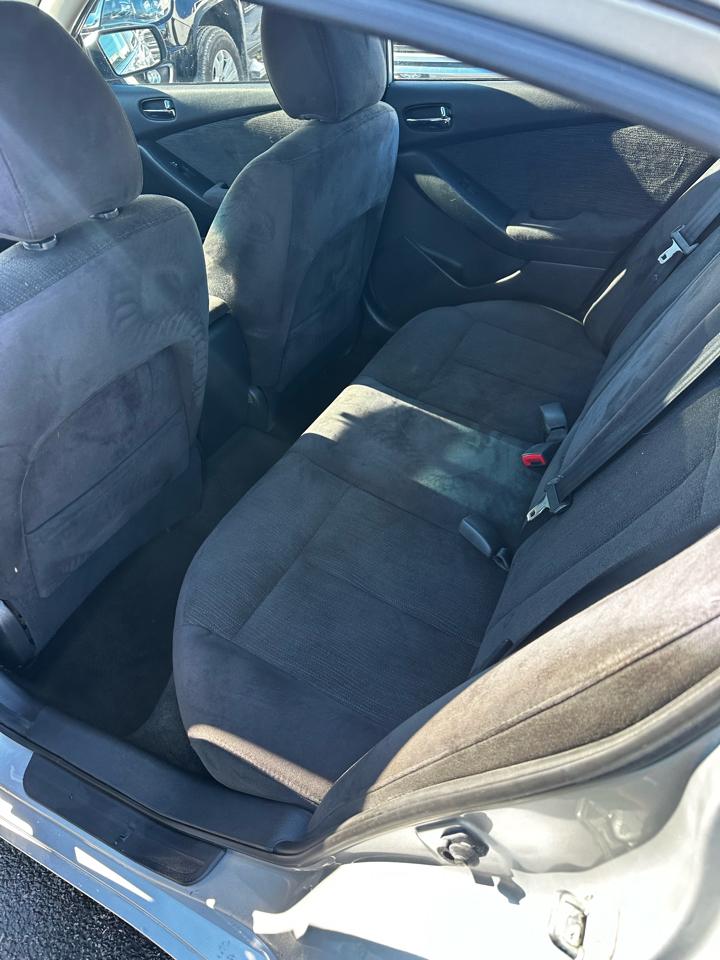 Nissan Altima 4dr Sdn I4 CVT 2.5 S 2012