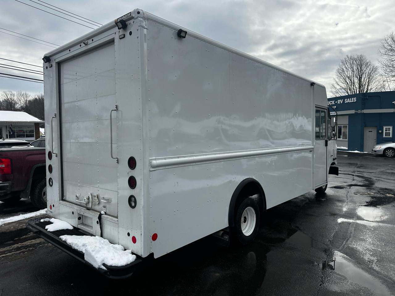 Ford E-Series Stripped Chassis E-450 158" WB 2023