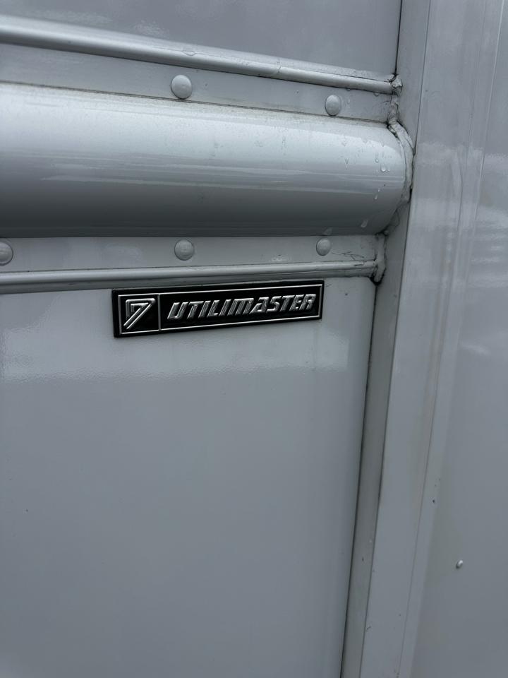 Ford E-Series Stripped Chassis E-450 158" WB 2023