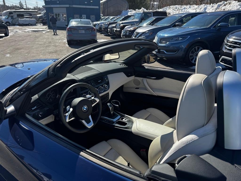 BMW Z4 2dr Roadster sDrive35i 2011