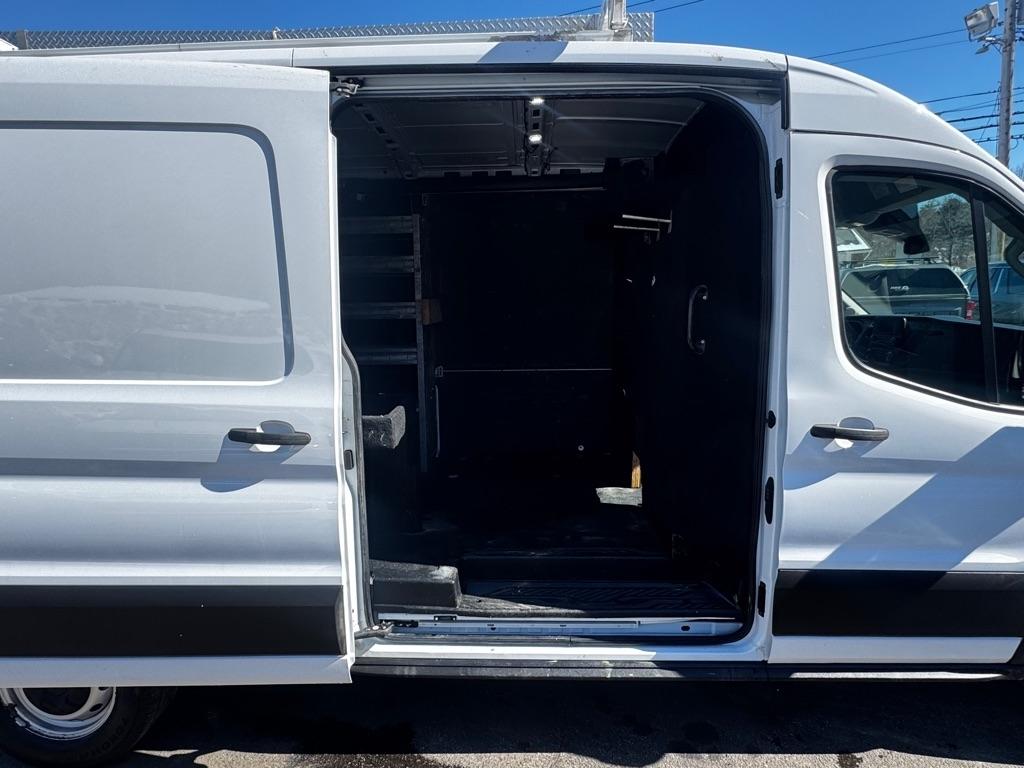 Ford Transit Cargo Van T-250 130" Med Rf 9070 GVWR RWD 2021