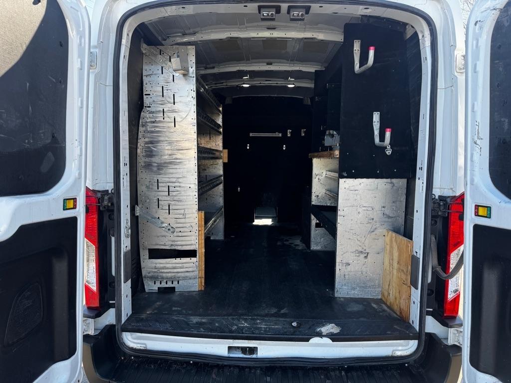 Ford Transit Cargo Van T-250 130" Med Rf 9070 GVWR RWD 2021