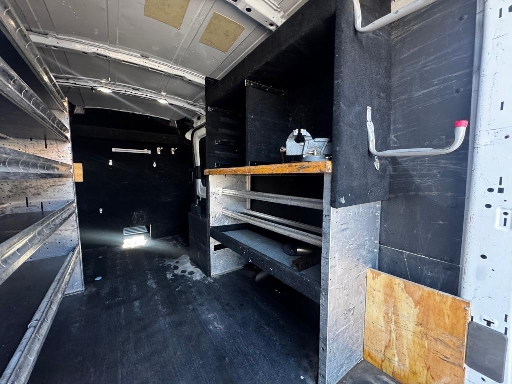 Ford Transit Cargo Van T-250 130" Med Rf 9070 GVWR RWD 2021