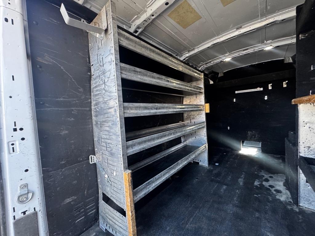 Ford Transit Cargo Van T-250 130" Med Rf 9070 GVWR RWD 2021