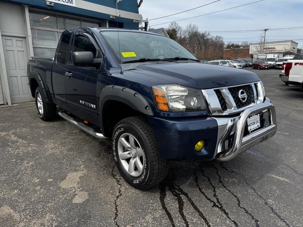 Nissan Titan 4WD King Cab SWB SE 2010