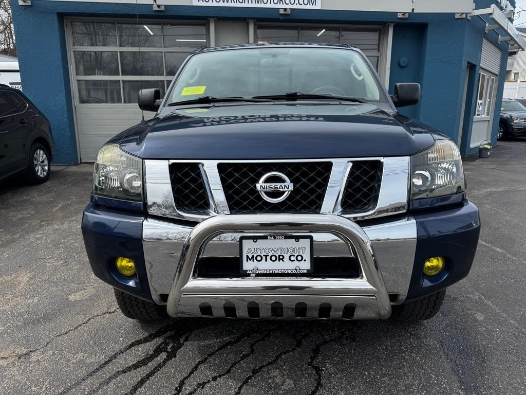 Nissan Titan 4WD King Cab SWB SE 2010