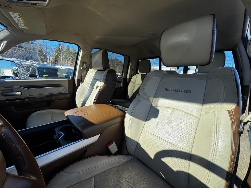 RAM 2500 Laramie 4x4 Crew Cab 6'4" Box 2022