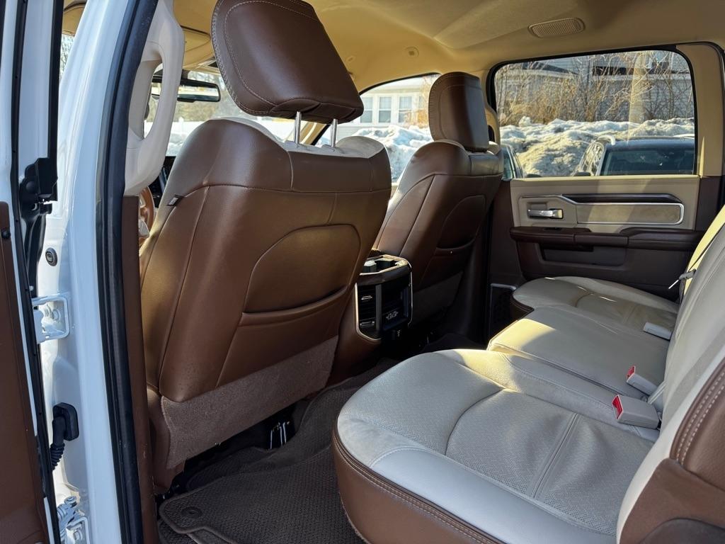 RAM 2500 Laramie 4x4 Crew Cab 6'4" Box 2022