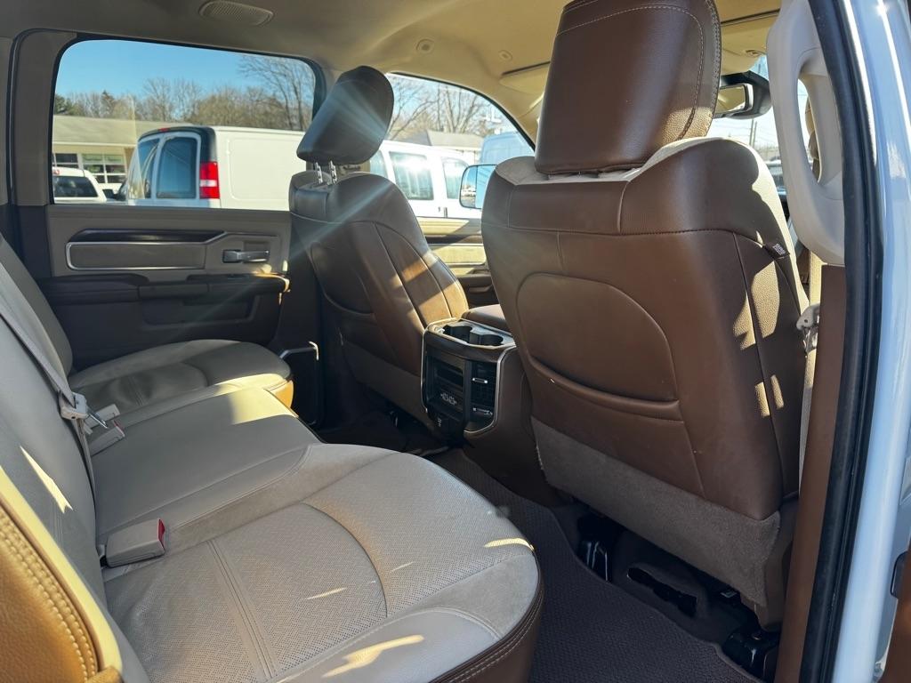 RAM 2500 Laramie 4x4 Crew Cab 6'4" Box 2022