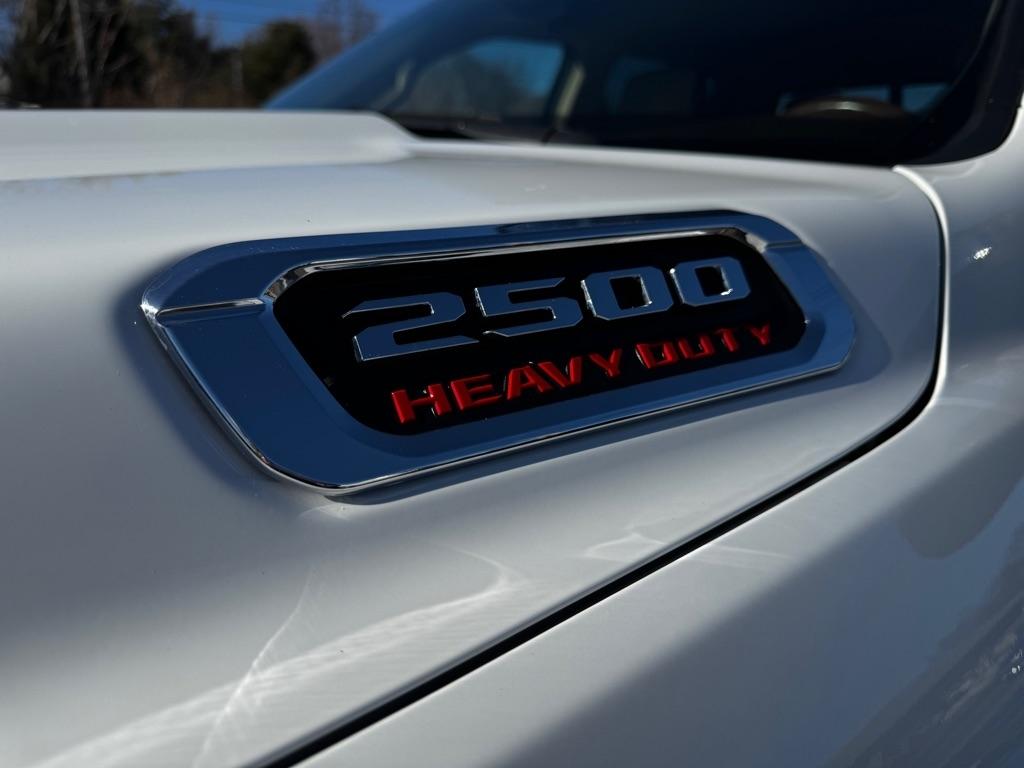 RAM 2500 Laramie 4x4 Crew Cab 6'4" Box 2022