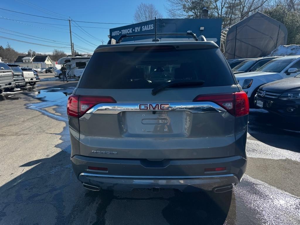 GMC Acadia FWD 4dr Denali 2017