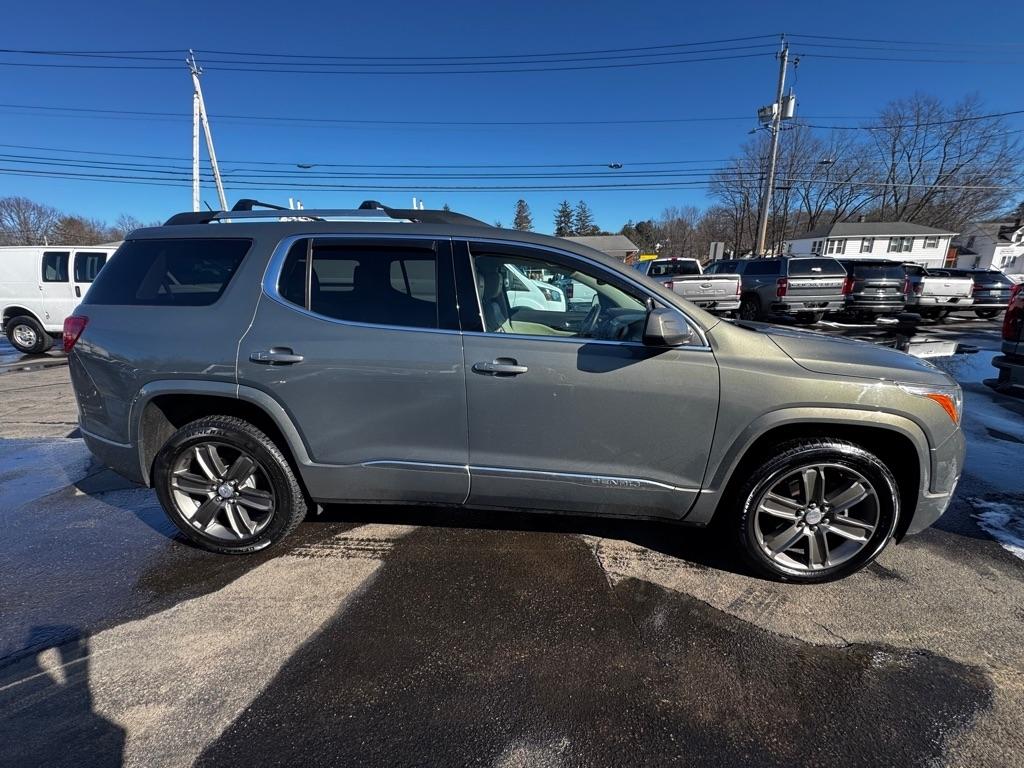 GMC Acadia FWD 4dr Denali 2017
