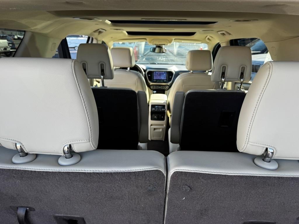 GMC Acadia FWD 4dr Denali 2017