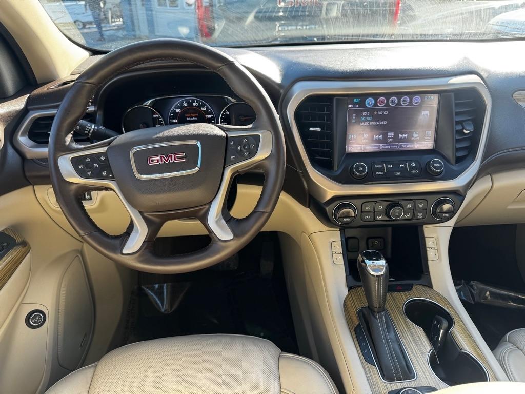 GMC Acadia FWD 4dr Denali 2017