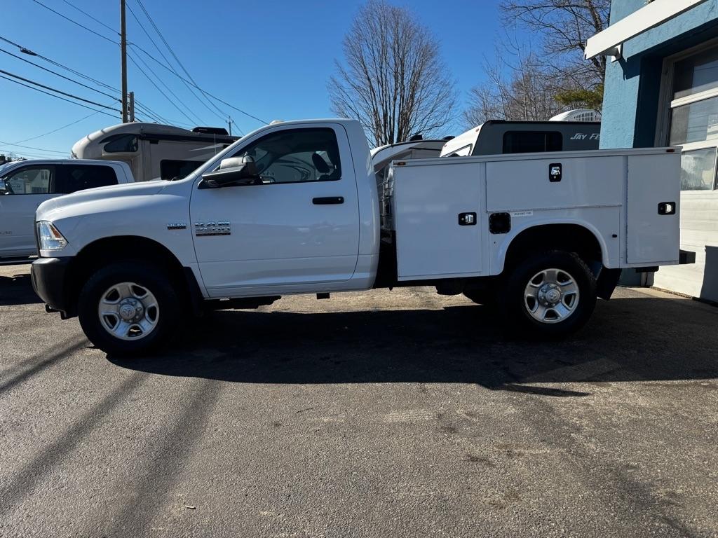 RAM 2500 4WD Reg Cab 140.5" Tradesman 2015