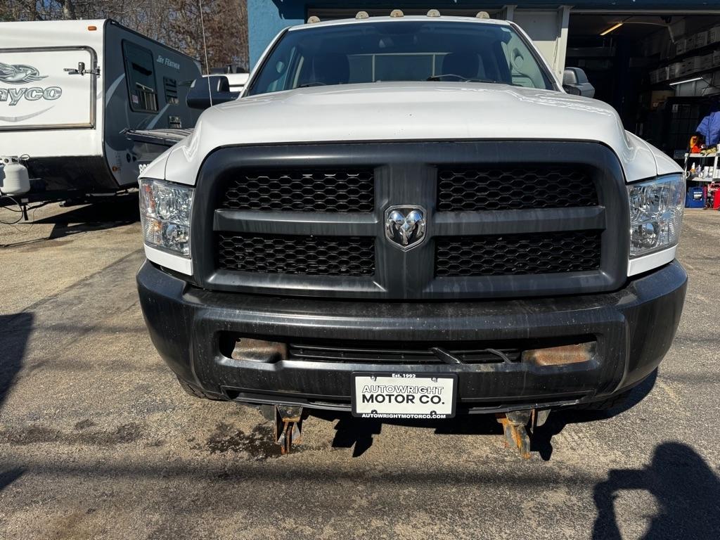 RAM 2500 4WD Reg Cab 140.5" Tradesman 2015