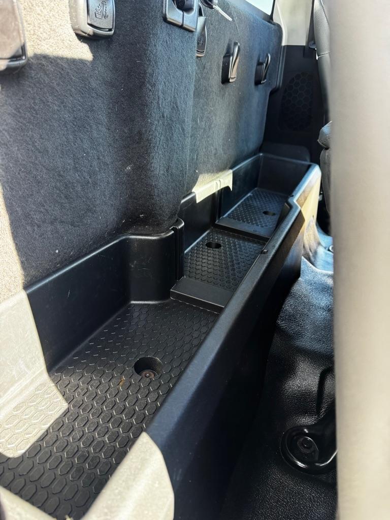 RAM 2500 4WD Reg Cab 140.5" Tradesman 2015