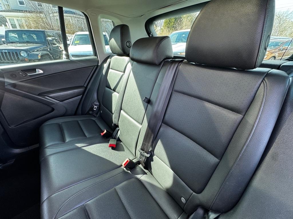 Volkswagen Tiguan 4MOTION 4dr Auto SEL 2016