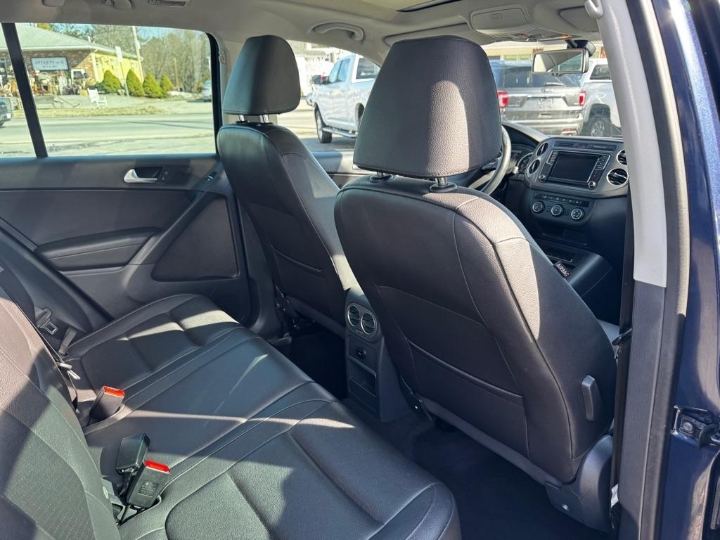 Volkswagen Tiguan 4MOTION 4dr Auto SEL 2016