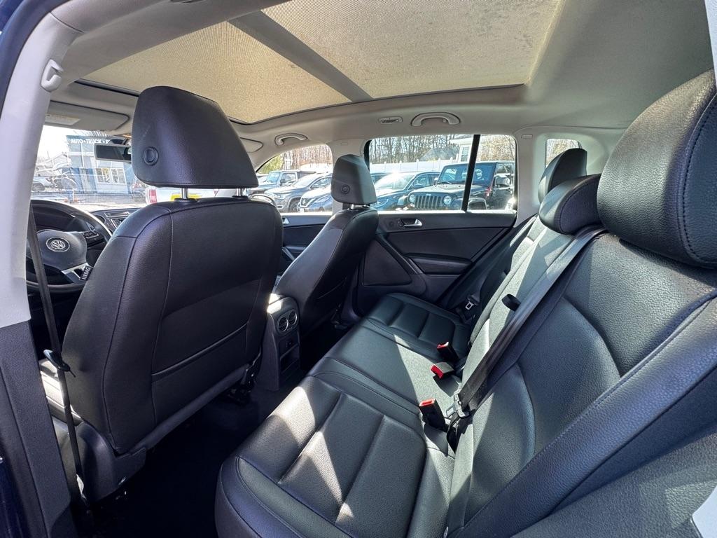 Volkswagen Tiguan 4MOTION 4dr Auto SEL 2016