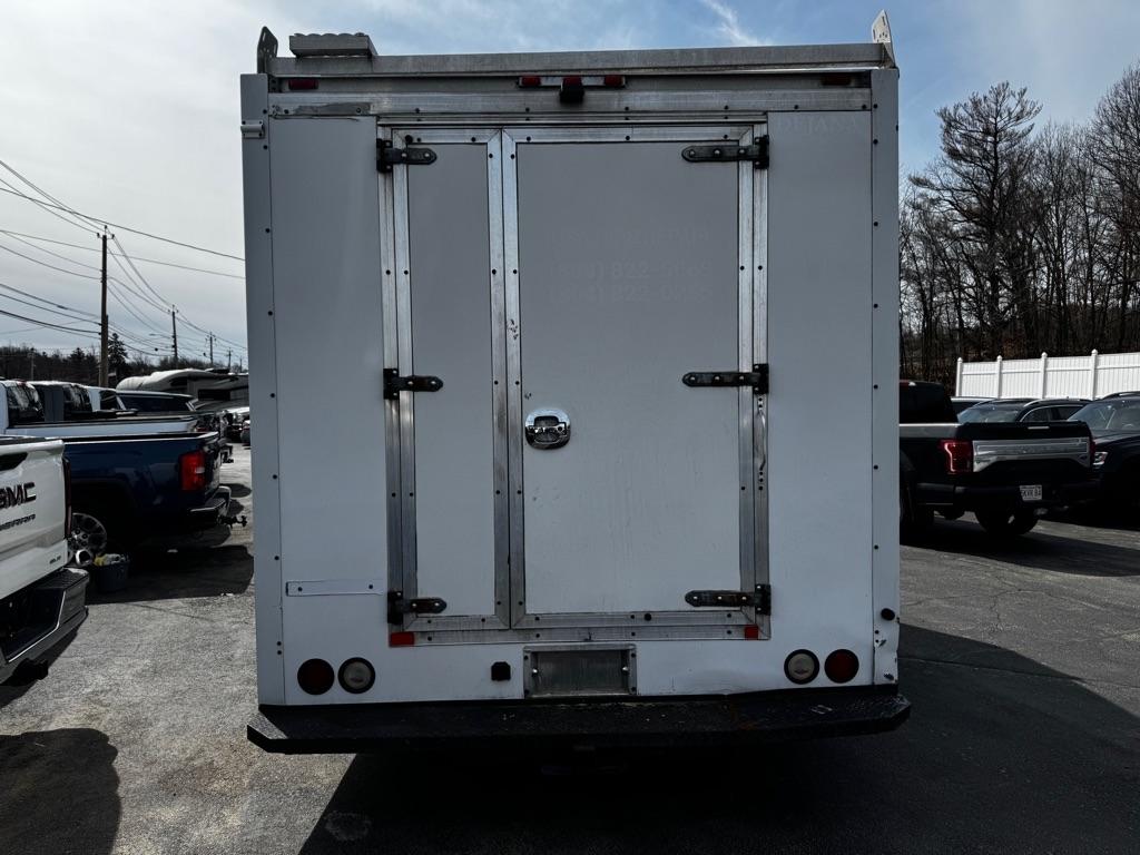 Ford Econoline Commercial Cutaway E-350 Super Duty 138" DRW 2016