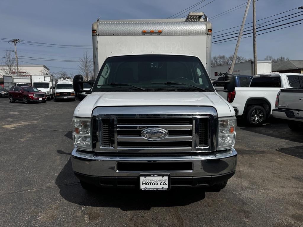 Ford Econoline Commercial Cutaway E-350 Super Duty 138" DRW 2016